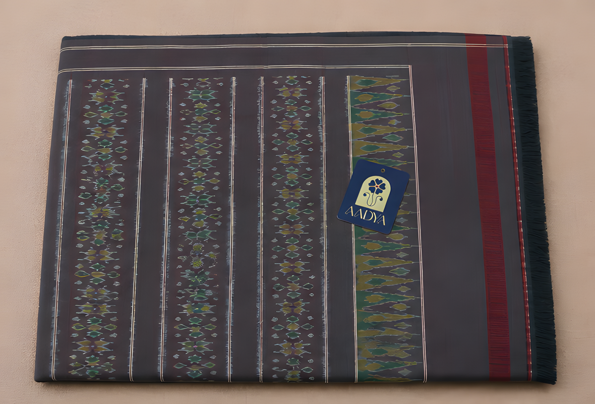 Soft Lavender Puttapaka Ikat Sico Saree with Peacock Green Border